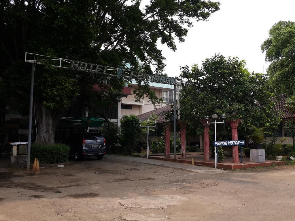 Reddoorz Plus Near Kebayoran Baru Blok S 자카르타 외부 사진