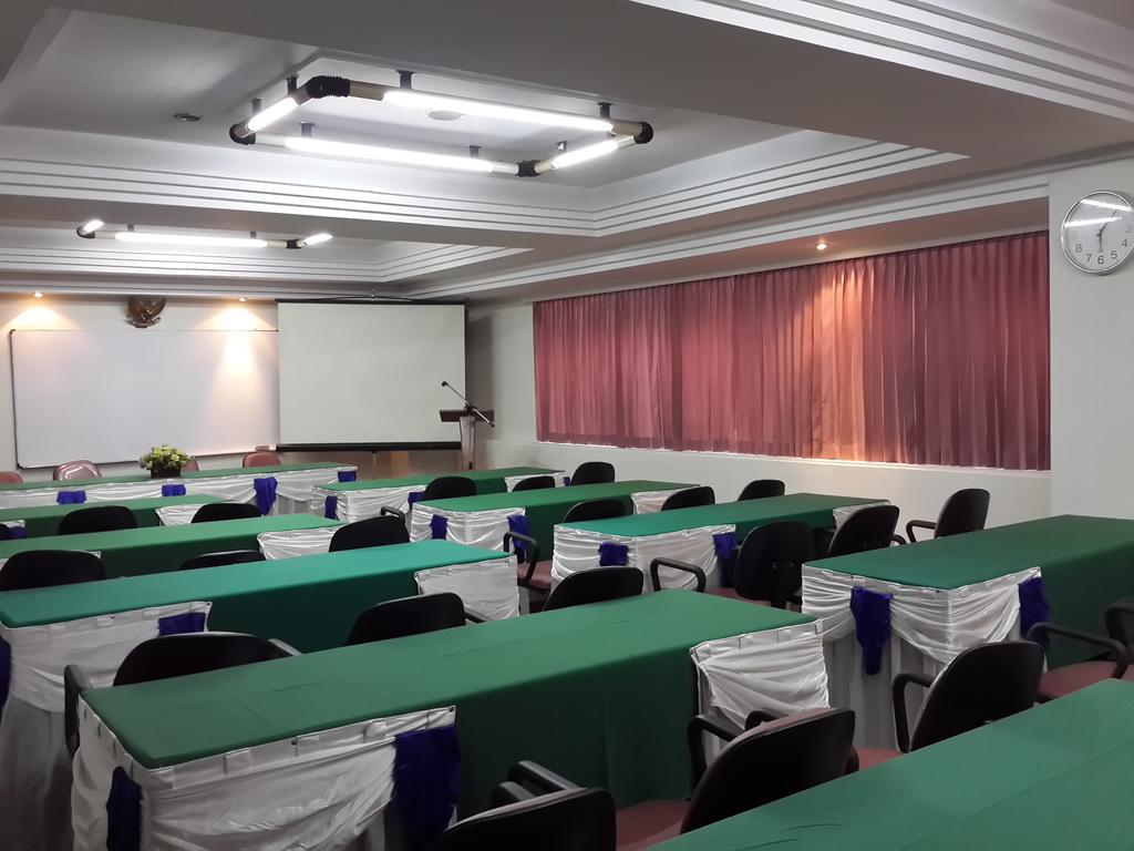 Reddoorz Plus Near Kebayoran Baru Blok S 자카르타 외부 사진
