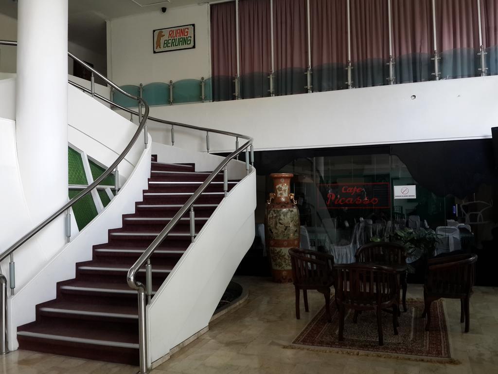 Reddoorz Plus Near Kebayoran Baru Blok S 자카르타 외부 사진