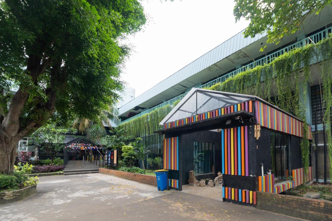 Reddoorz Plus Near Kebayoran Baru Blok S 자카르타 외부 사진