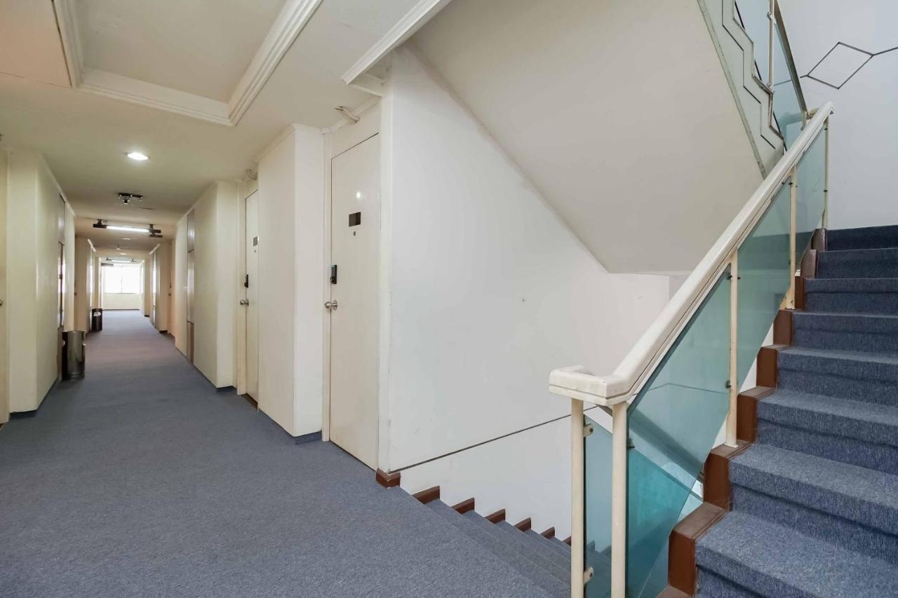 Reddoorz Plus Near Kebayoran Baru Blok S 자카르타 외부 사진