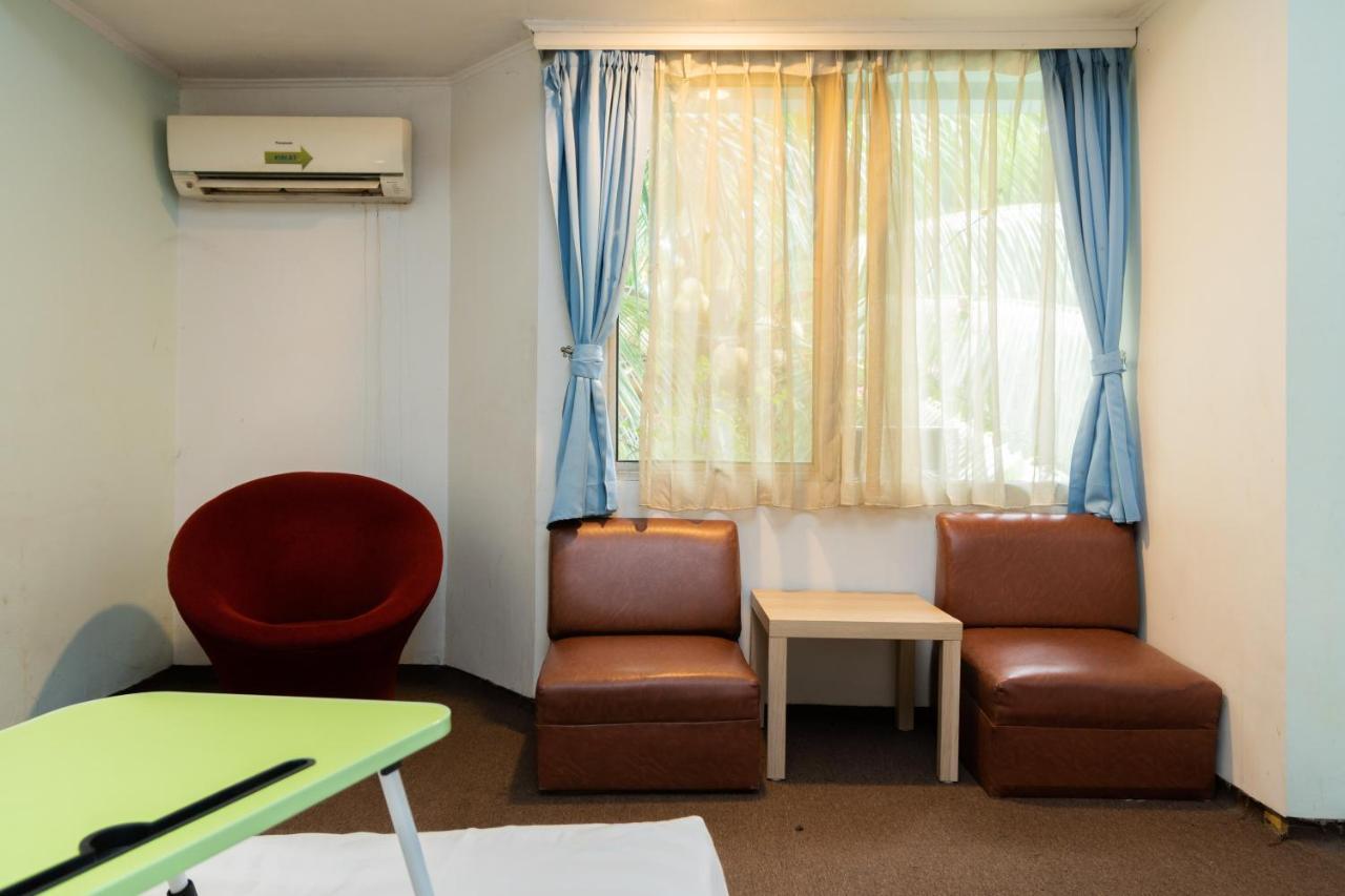 Reddoorz Plus Near Kebayoran Baru Blok S 자카르타 외부 사진