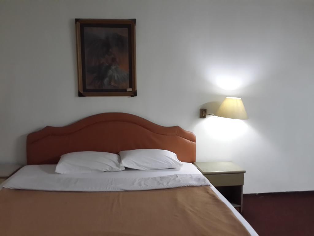 Reddoorz Plus Near Kebayoran Baru Blok S 자카르타 객실 사진
