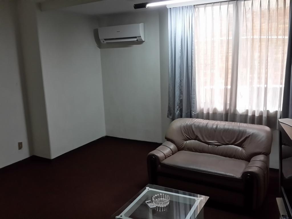 Reddoorz Plus Near Kebayoran Baru Blok S 자카르타 객실 사진
